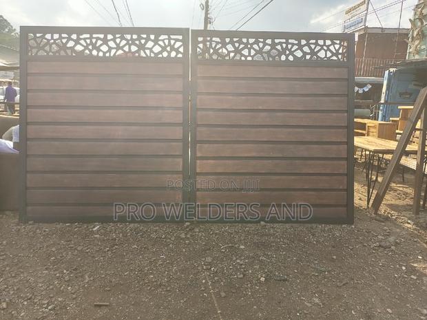 Simple Custom Gate