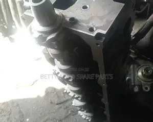 Toyota Hiace 5L Cylinder Head