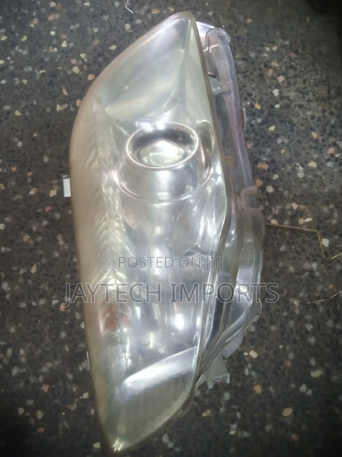 Toyota Fielder/Axio RHS Headlight Xenon
