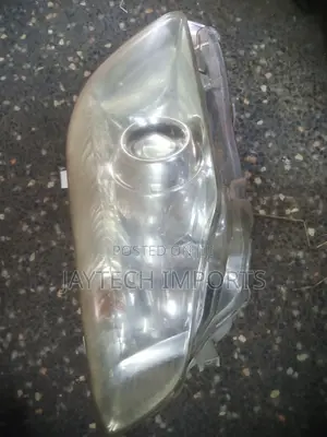 Toyota Fielder/Axio RHS Headlight Xenon