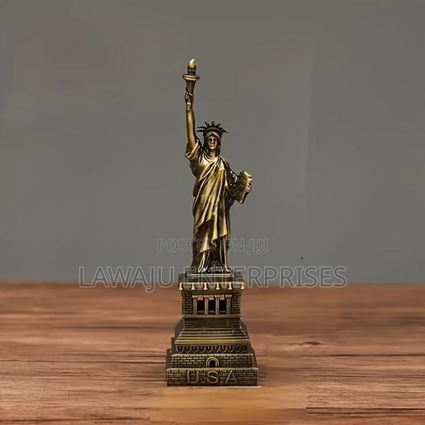25cm Statue of Liberty Decor - main view