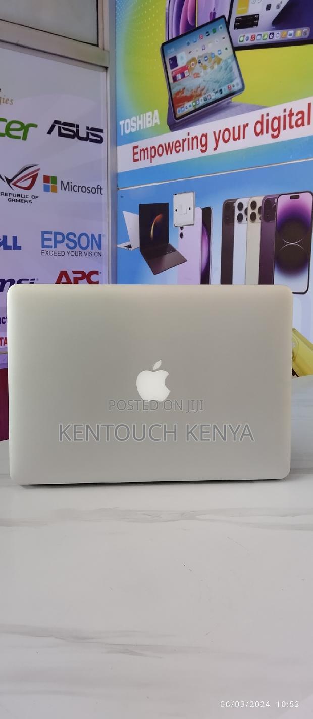 Laptop Apple MacBook Pro 2015 16GB Intel Core I7 SSD 256GB - thumbnail 3