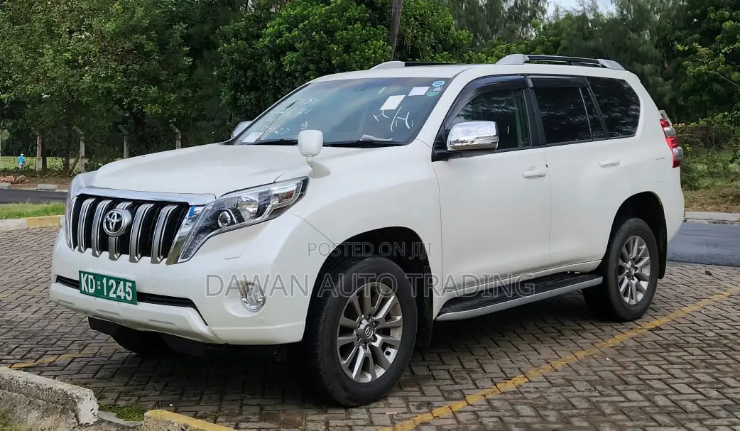 Toyota Land Cruiser Prado 2017 White