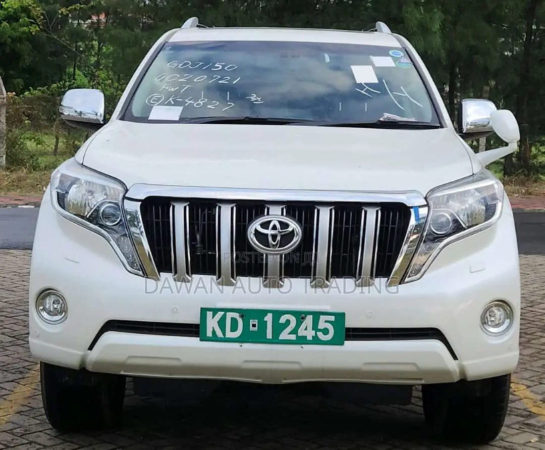 Toyota Land Cruiser Prado 2017 White