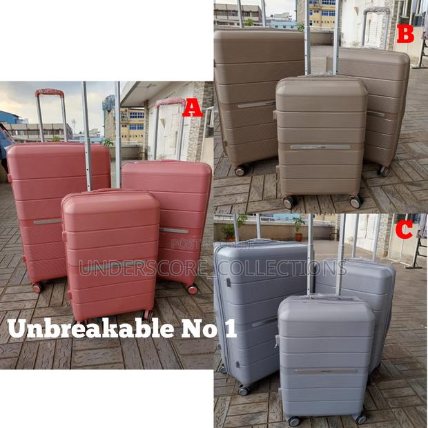 *3 in 1 Luxurious Unbreakable Suitcase* - main view
