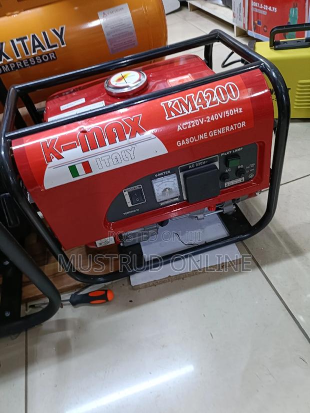 KM4200 4 Stroke Generator - main view