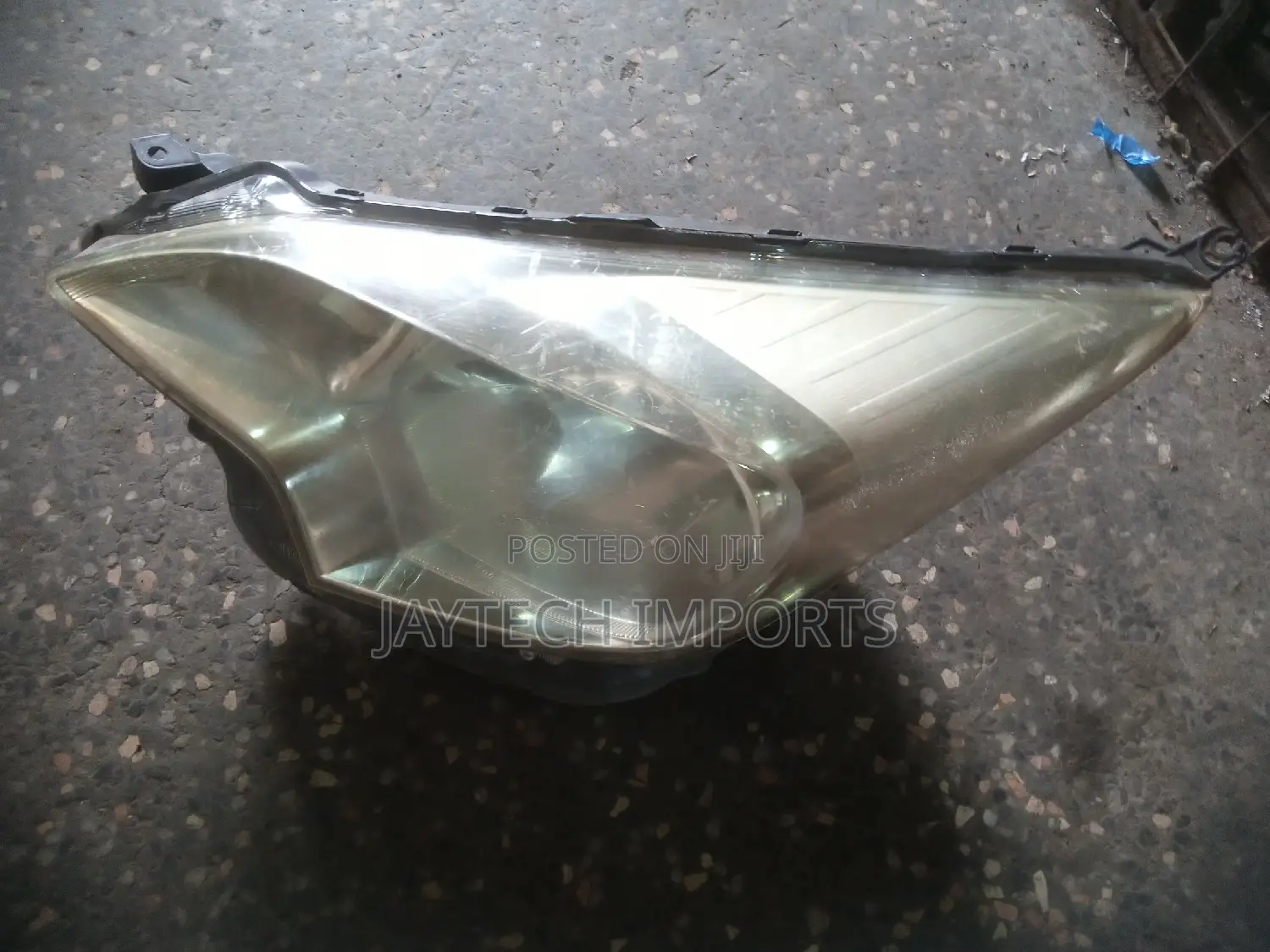 Ractis 2012 LHS Headlight Non Xenon