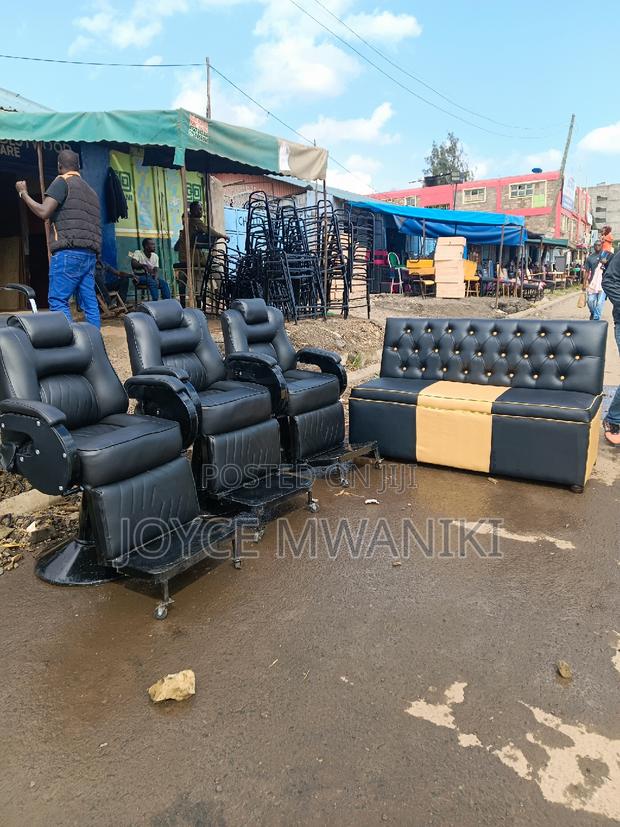 3 Barber Seats and a Waiting - thumbnail 5