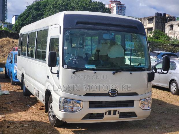Toyota Coaster 2017 White - thumbnail 3