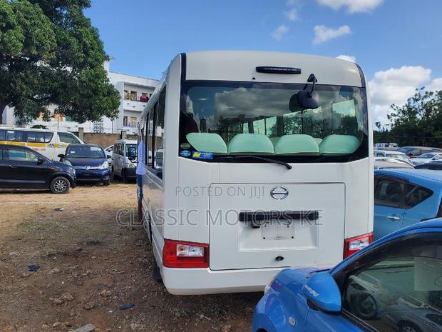 Toyota Coaster 2017 White - thumbnail 5