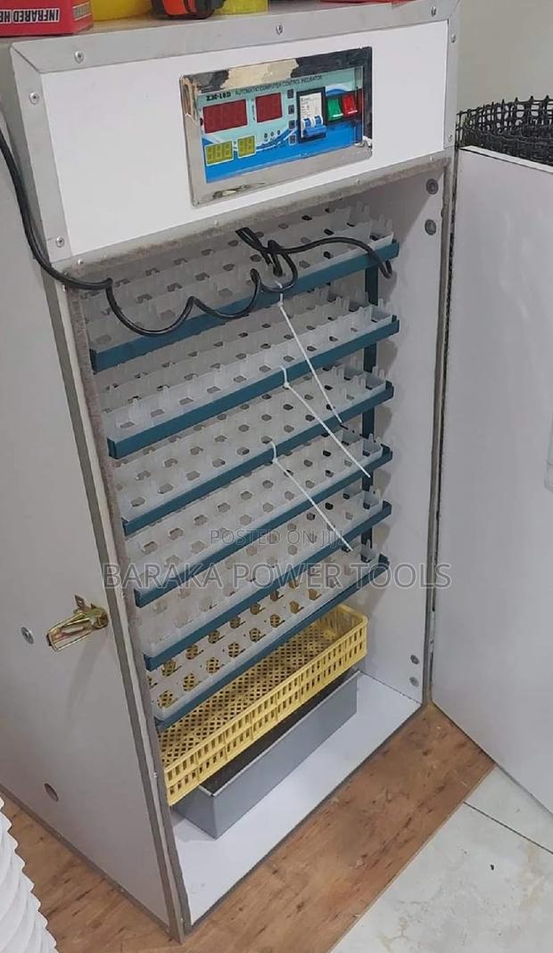 Long Lasting 528eggs Incubator - main view