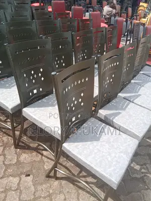Restaraunt Low Seats