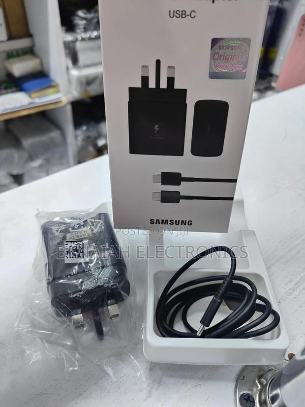 Samsung Charger.45 Watts Fast and Reliable Charger