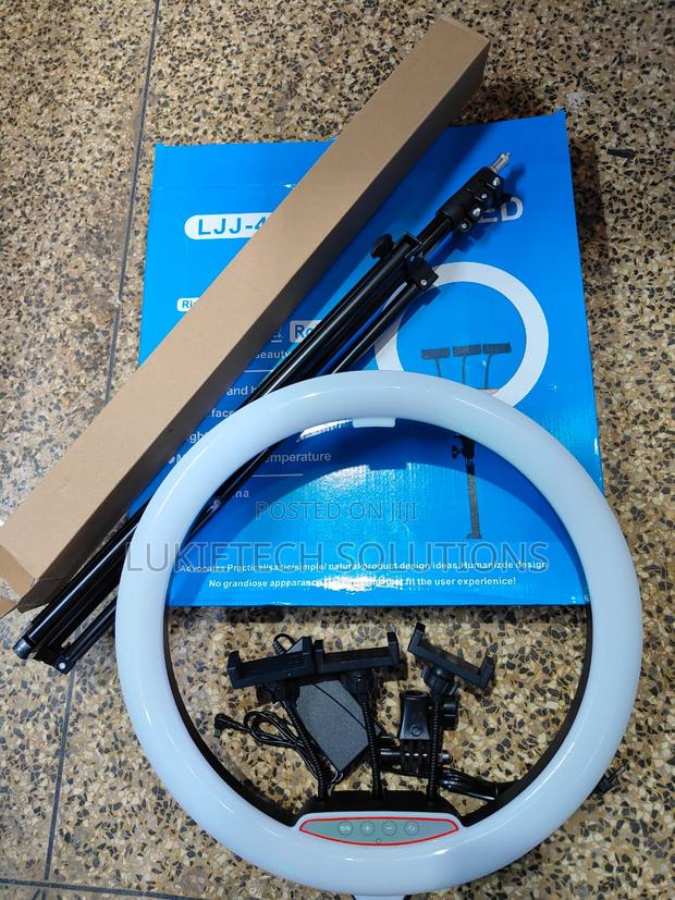 Ringlight 18 Inches.Bright Ringlight With Three Phone Holder - main view