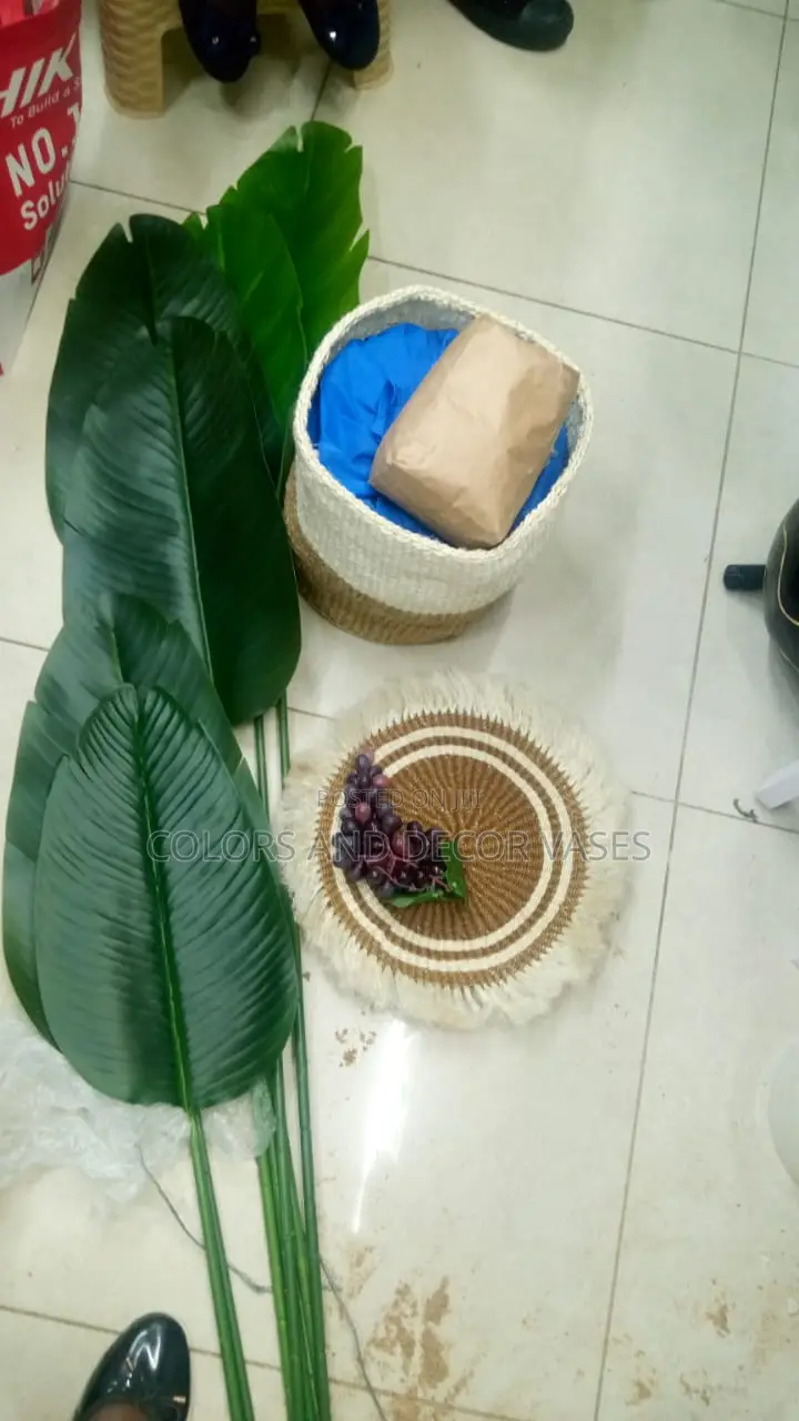 Banana Plant, Basket and Mat Decor