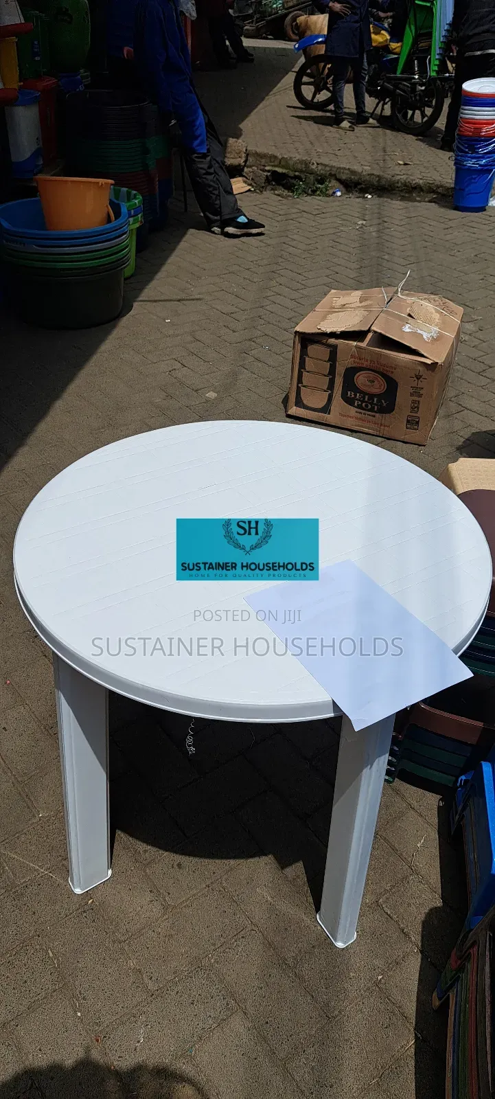 White Round Plastic Table Available,4 Seaters