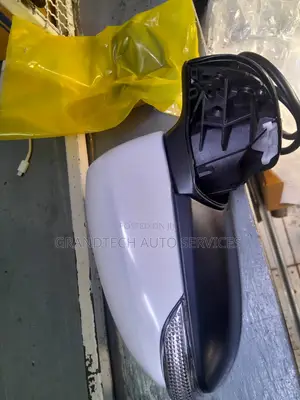 Fielder/Axio 161 ,165, 171 Side Mirror__