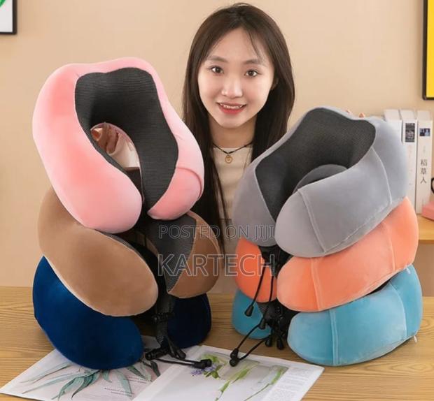 U-Shaped Travel Neck Pillows
