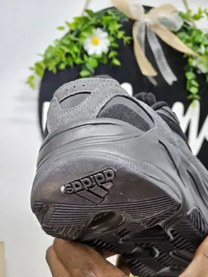 Yeezy 700 Vanta