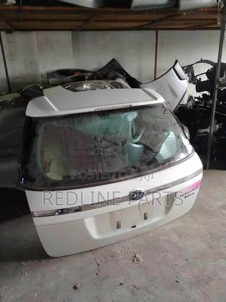 Subaru Legacy BP5/BP9 Tail Gate.