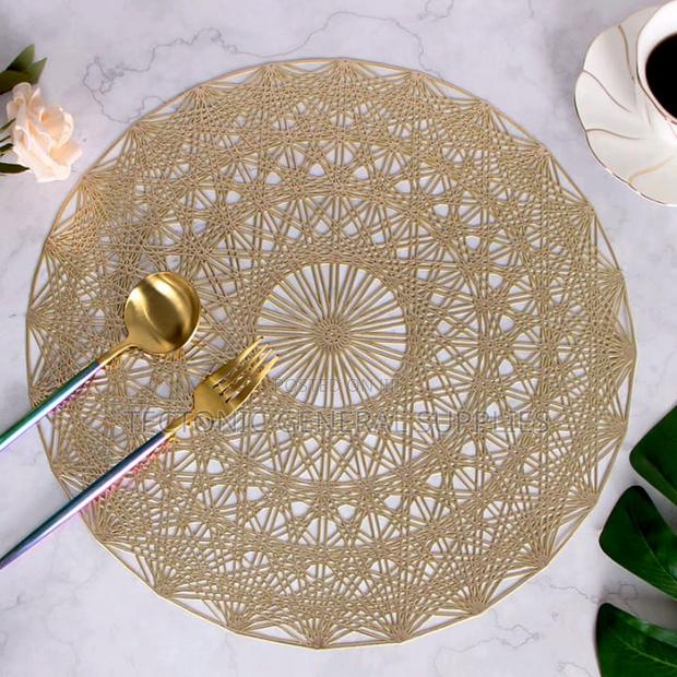 6pcs PVC Non-Woven Table Mats *Gold and Silver* - main view