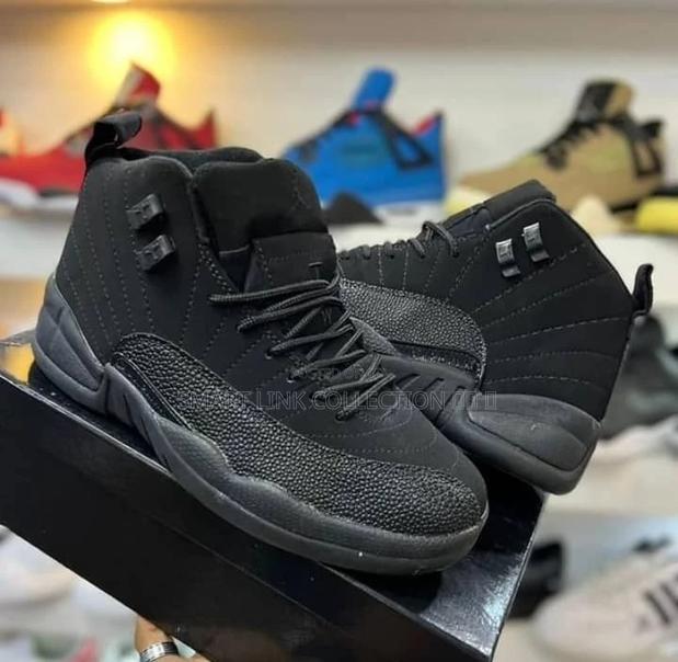 Jordan 12.Jumpman