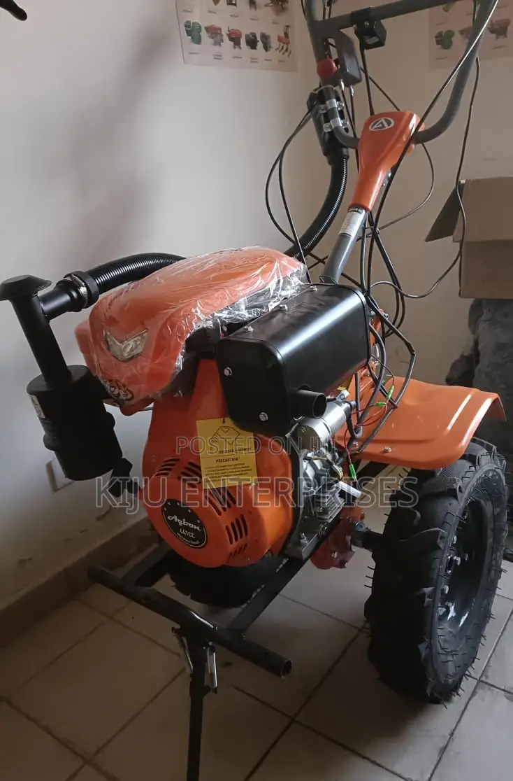 Hand Tiller Machines
