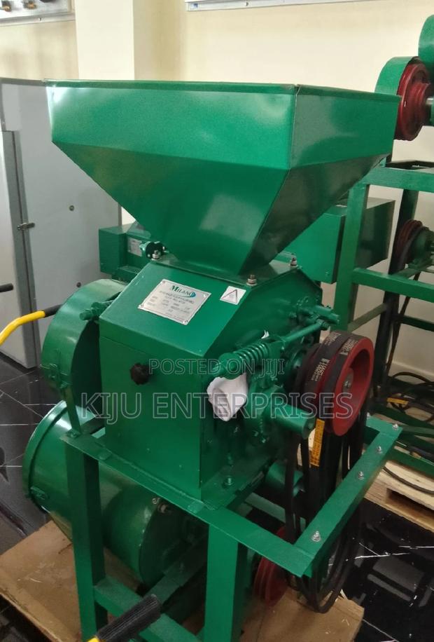 Crusher With Its Roller Mill