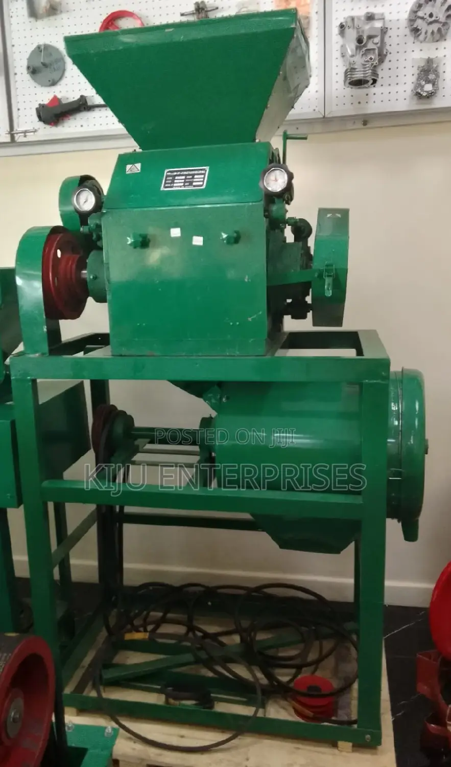 Crusher With Its Roller Mill