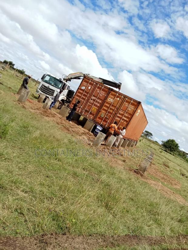 Spacious Empty Containers. - thumbnail 2