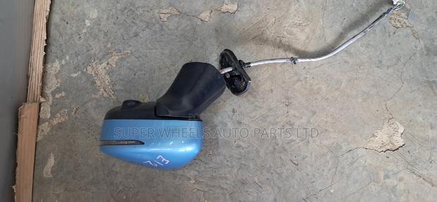 Sidemirror Nissan Note E12 Indicator Type
