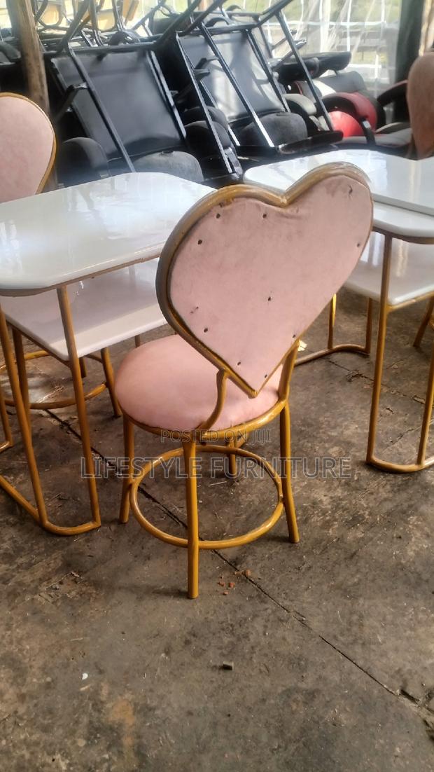 Manicure Table - thumbnail 3