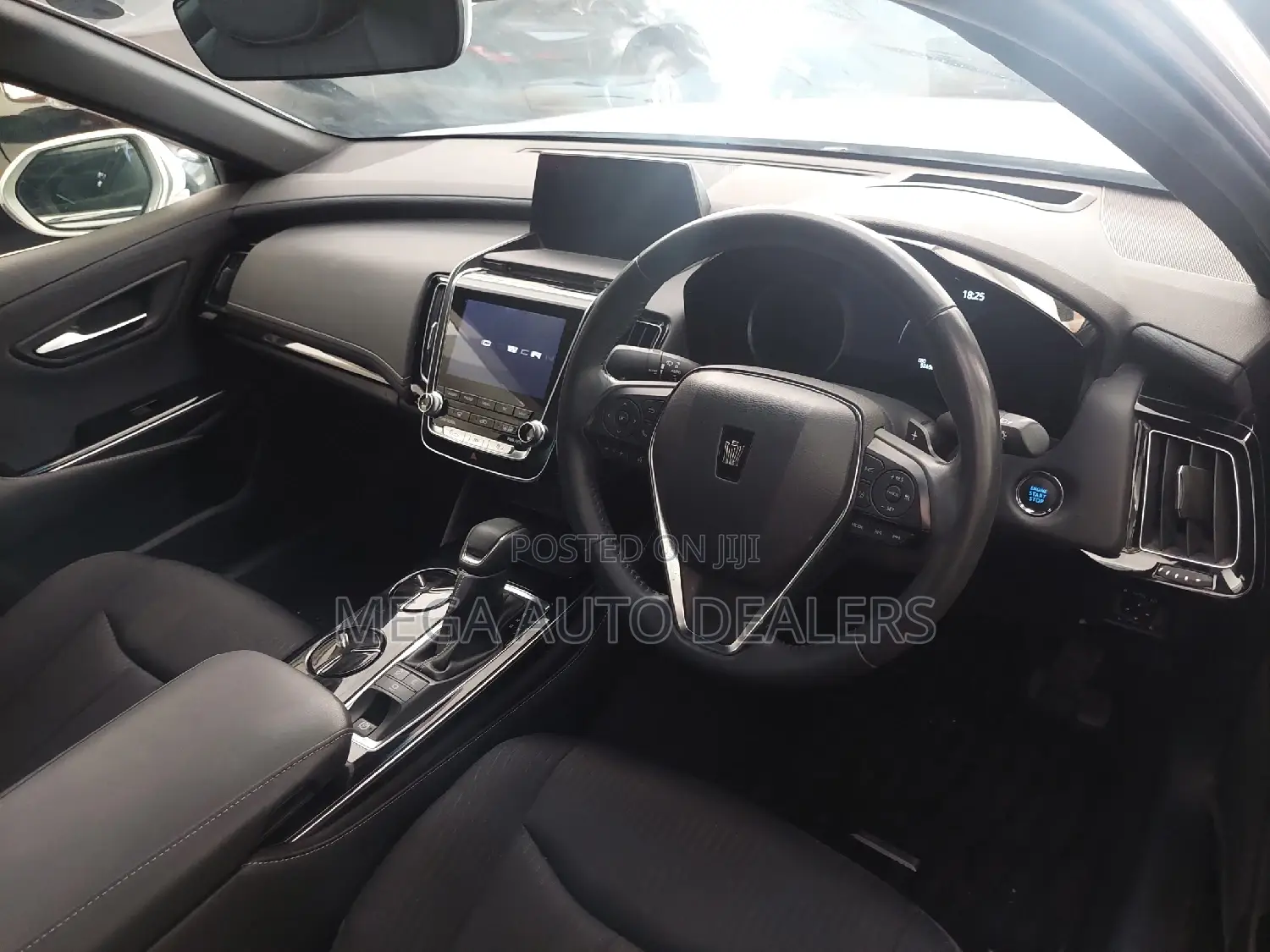 Toyota Crown 2019 Silver