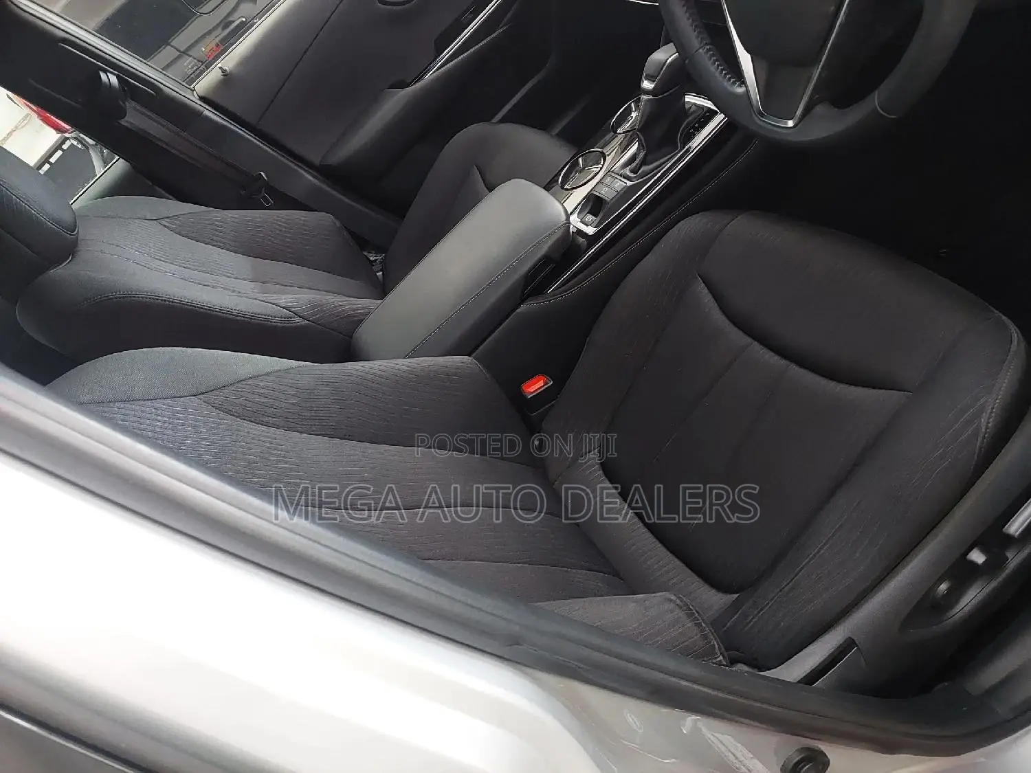 Toyota Crown 2019 Silver