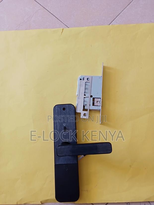 Next Gen Access.Airbnb Host Embrace Biometric Lock Inovation - main view