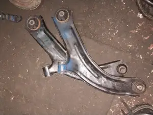 Control Arms Nissan Nv200