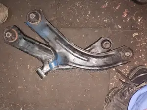 Control Arms Nissan Nv200