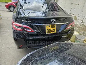 Toyota Crown 2018 Black