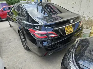 Toyota Crown 2018 Black