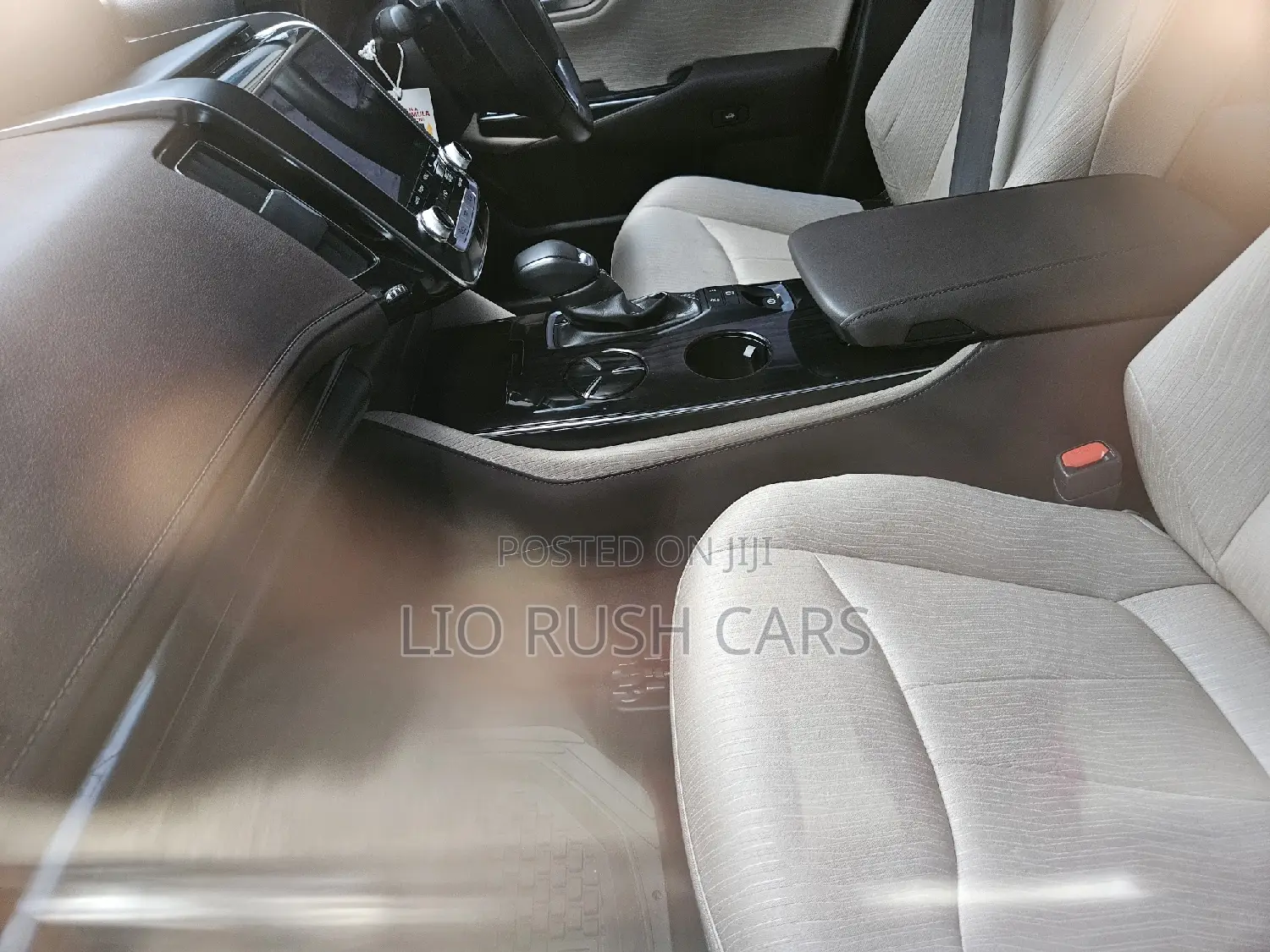 Toyota Crown 2018 Black