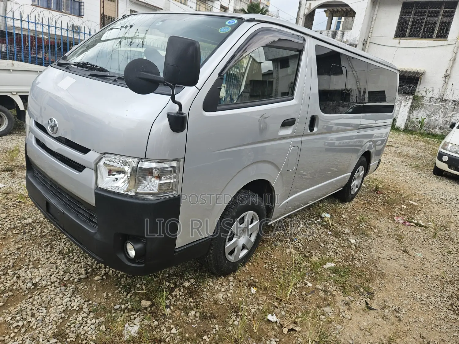 Toyota HiAce 2017 Silver
