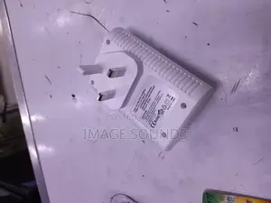 Battery Charger for All Rechargable Batteries ( 3pin)