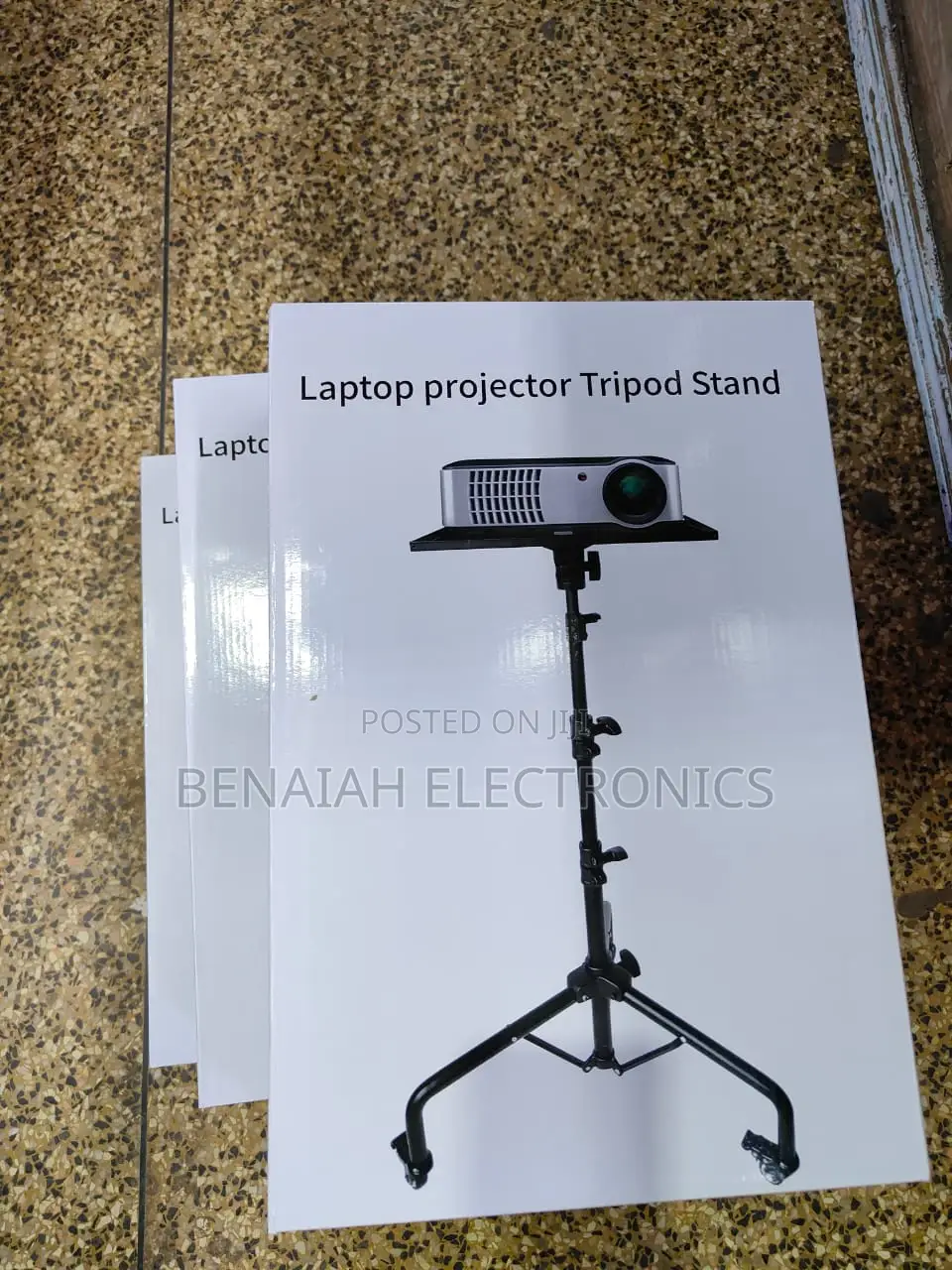 Laptop Stand.Projector Stand.Strong Andportable Tripod Stand