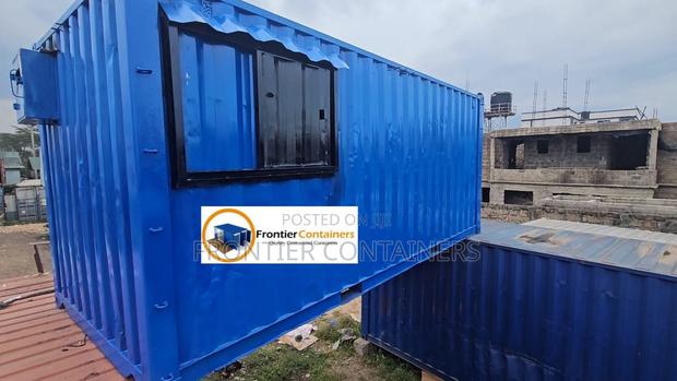 20ft Container Modern Living Unit - thumbnail 3