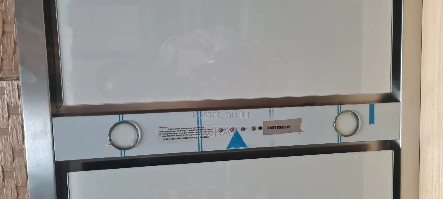 Uk-Silver Line Roof Integrated Ventilator Hood