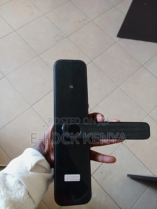 Seamless Check Ins.Airbnb Biometric Locks for Peaceful Stay
