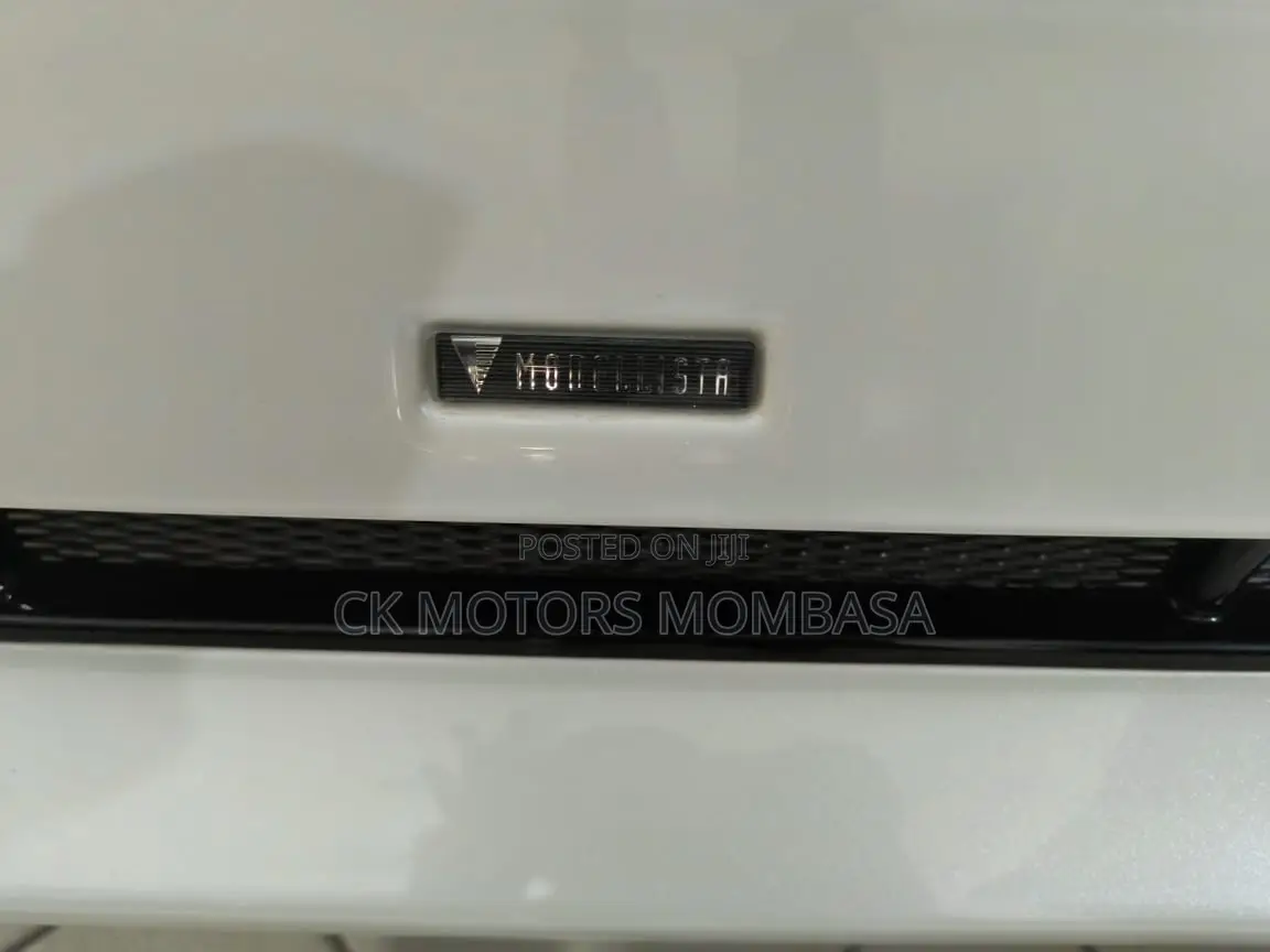 Toyota Land Cruiser Prado 2019 Pearl
