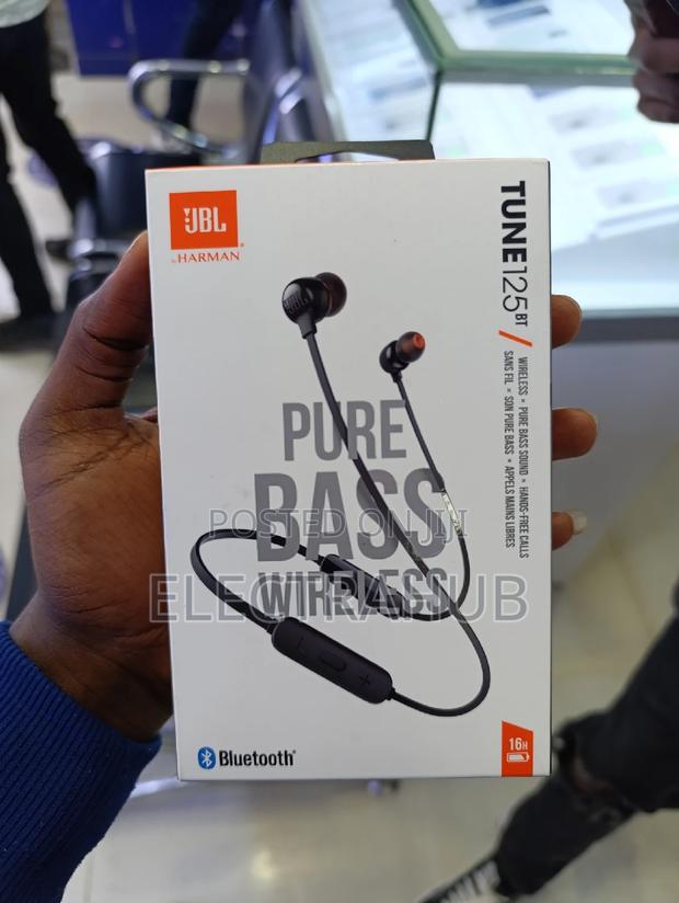 JBL Tune 125bt Brand New Sealed in a Shop