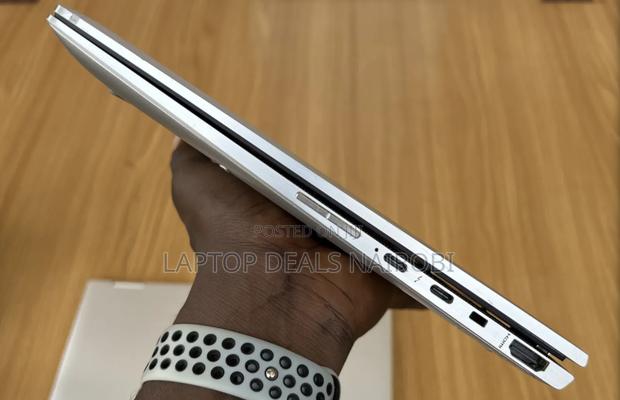 Laptop HP EliteBook 1030 8GB Intel Core i5 SSD 256GB - thumbnail 2