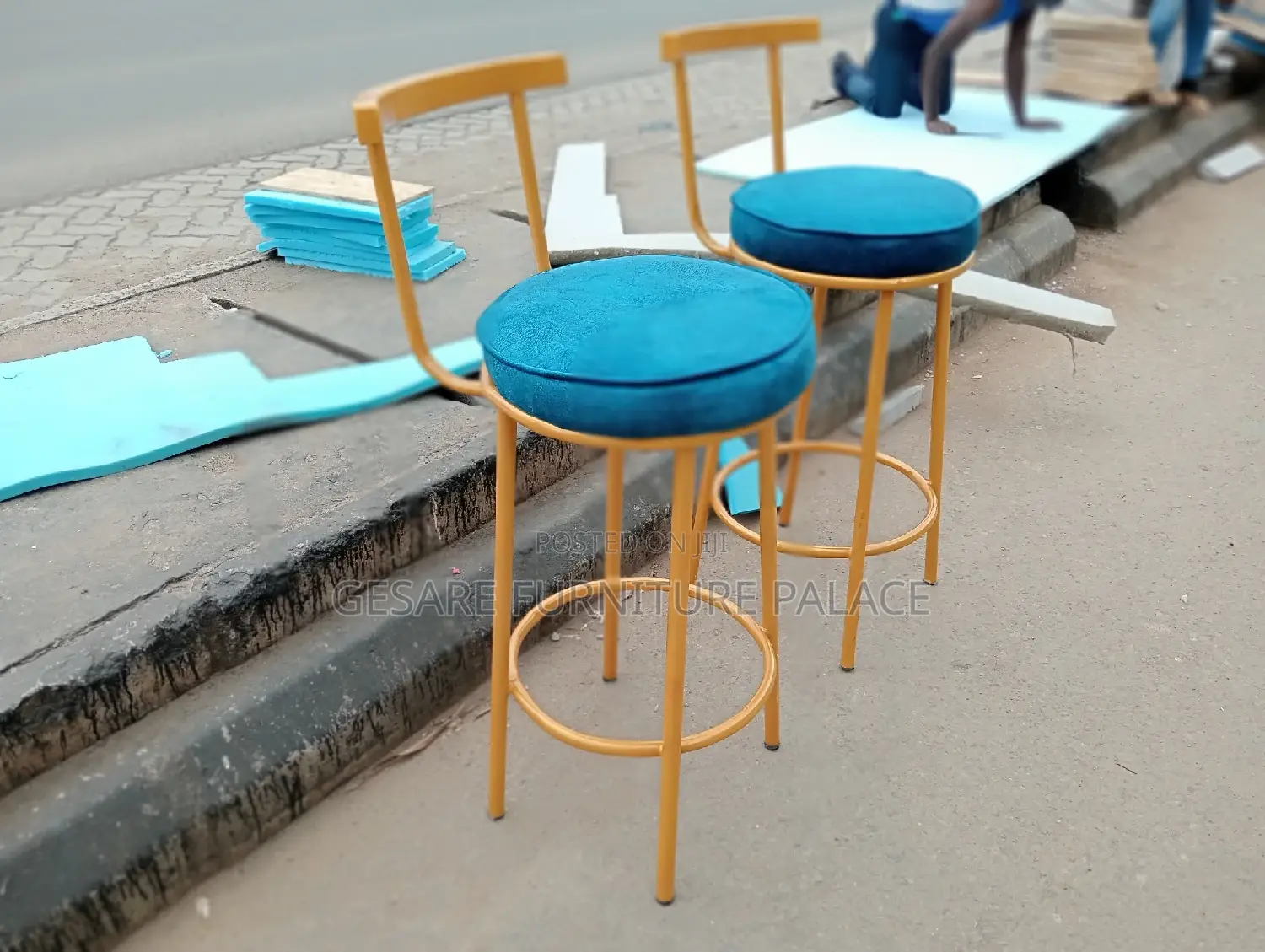 Kitchen/ Counter Seat